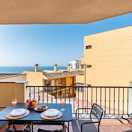 Beachside Retreat With Private Terrace 베날마데나코스타 외부 사진