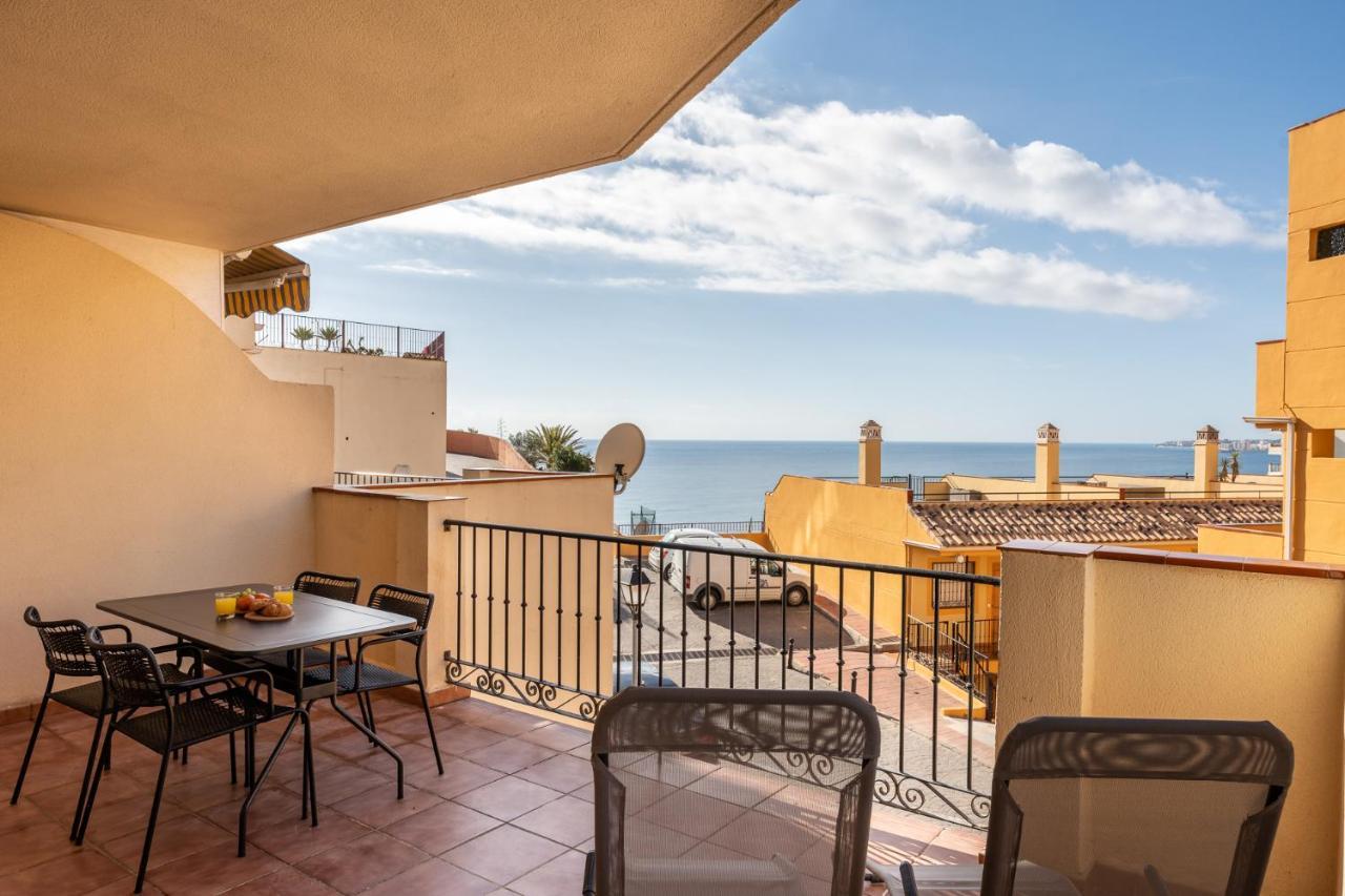 Beachside Retreat With Private Terrace 베날마데나코스타 외부 사진