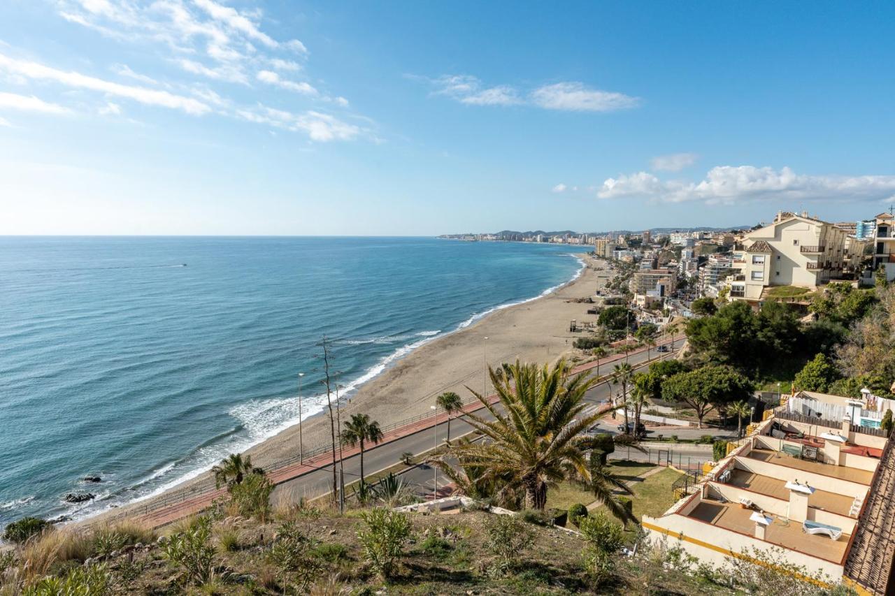 Beachside Retreat With Private Terrace 베날마데나코스타 외부 사진